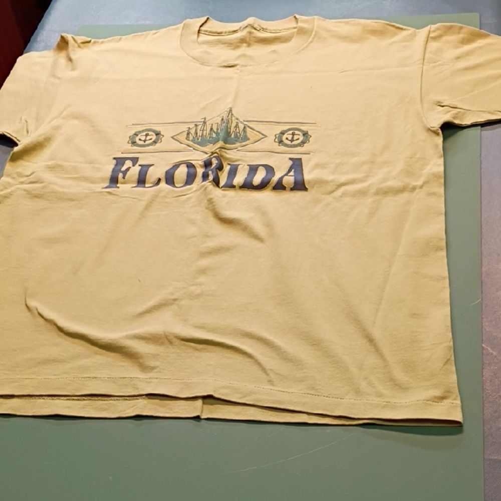 Florida Sailing Men's T-Shirt - Green/Beige Single Stitch Sleeve